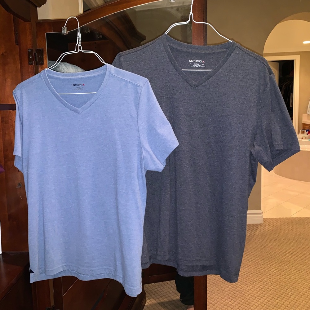 Set of 2 “Untuck It”Men’s V Necks